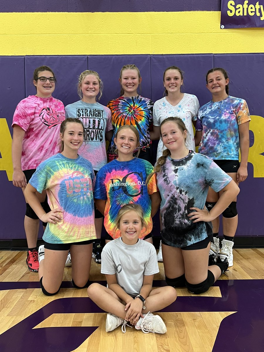 McTeacher5's tweet photo. 🖤♥️🏐The Wildcats have been working hard this summer playing all over west central Illinois!  #4teamvalley #letsgocats #nfwildcats 
@oliviamiller_03 @CaliHanson3 @sadiearnett11 @s_amiscool @fidleralyssa1 https://t.co/Vzrz2mQ3wK