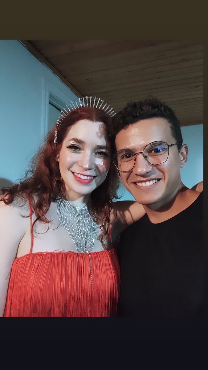 Hoy desperté con energías al 100% por la velada tan maravillosa de anoche gracias a <a href="/LaLauraGuevara/">Laura Guevara</a>. Que artista tan increíble, un meet and greet super ameno y un concierto fenomenal.