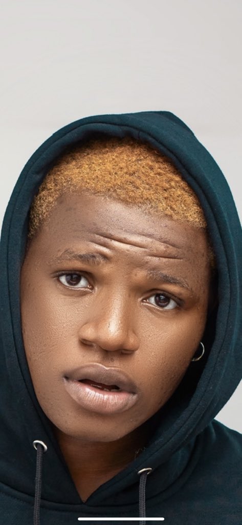 yakioluwaseyanu's tweet photo. New song out soon#17th ❤️💣🔥 ajose produce by #livebeat fans be ready let drop the gbedu. 🔥🔥🔥💣💣
#trending #fypシ #SONGS #NewSingle https://t.co/rl956FxwkD