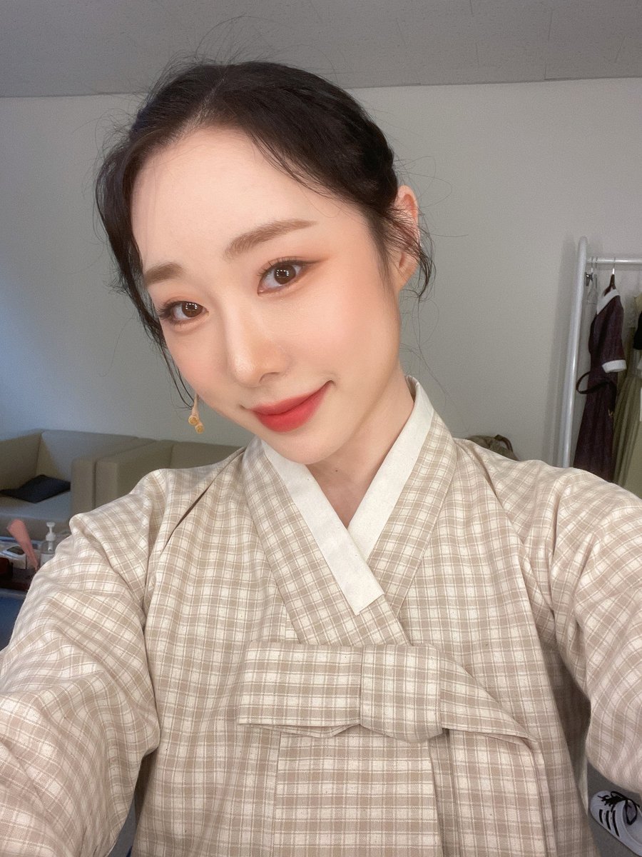 [📸]
우리 뎡버들은 어쩜 이런 달란트를 받았을까? 🥹💖
연정이의 세 번째 도전 시작인 오늘 ‼️
우정 여러분의 많은 응원과 관심과 사랑 부탁드립니다💖

#연정 #YEONJUNG
#우주소녀 #WJSN
#알로하나의엄마들