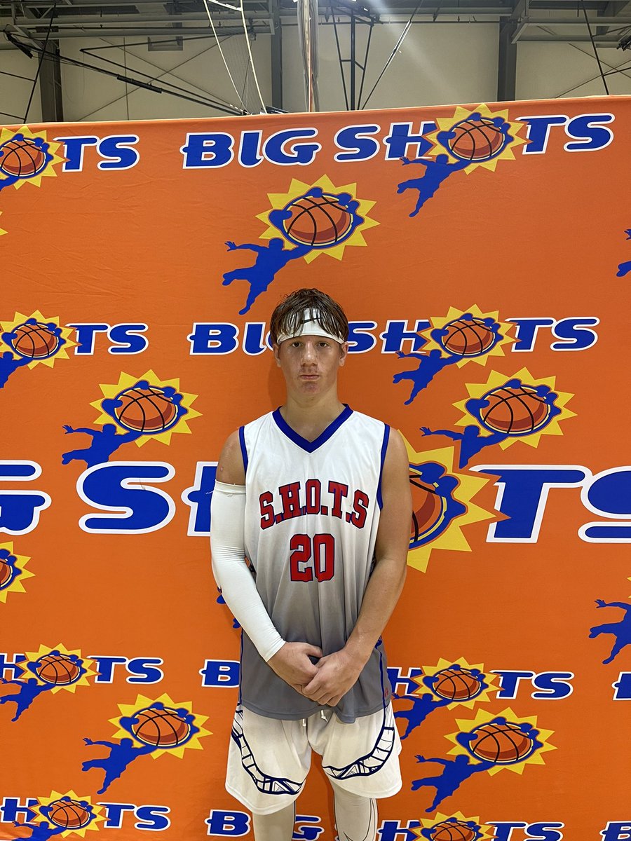 BigShotsGlobal's tweet photo. #BIGSHOTS #NATIONALS
 16u

Hoopzters-72
#12 Ethan Crews 13p
#11 Hampton Garrett 12p

Shots - 49
#20 Trevor Schaffer 15p https://t.co/uDxvzlr0GE