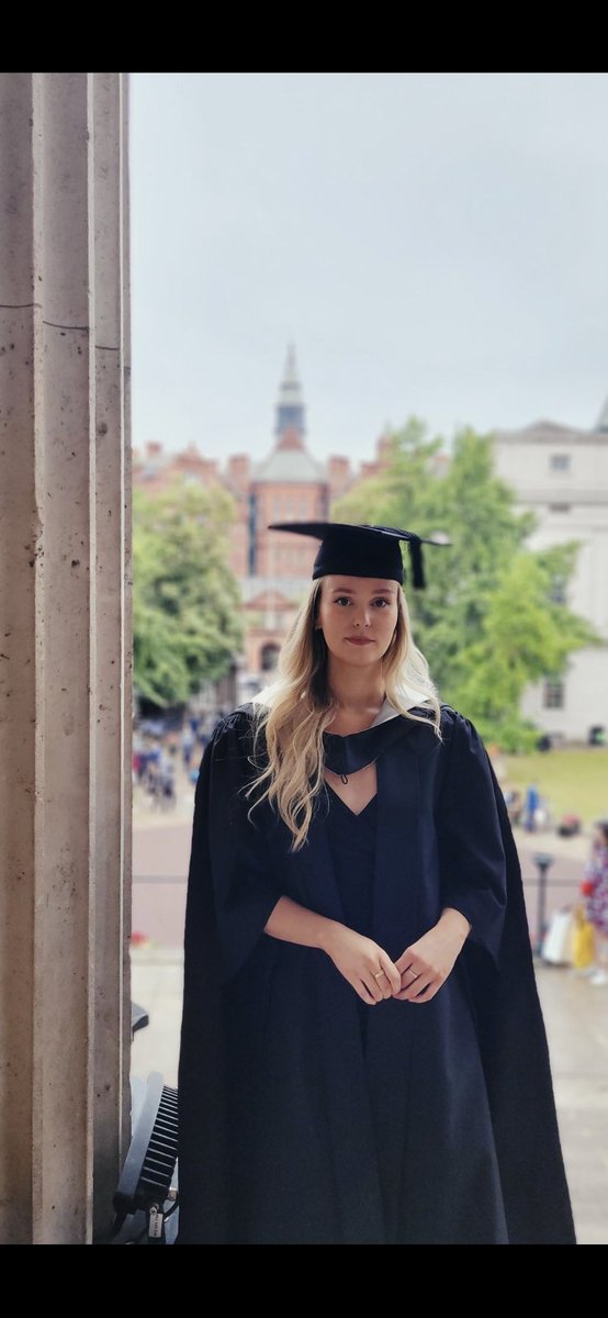 Celebrating having graduated with an MRes in Cognitive Neuroscience with Distinction🎉 I am endlessly grateful for my time at @ucl - for the mentorship I received and the friends I made. Thank you, UCL, you have raised a very passionate cognitive neuroscientist. #UCLgrad