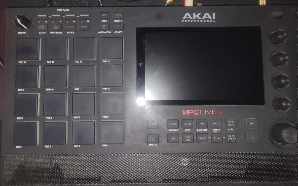 CastLoochi's tweet image. #akai #mpclive2