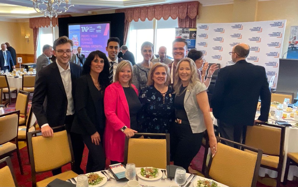 OhLookItsNader's tweet photo. It was an honour meeting the U.S. Ambassador to Canada, David L. Cohen at a luncheon in Halifax yesterday. I thanked the Ambassador personally for his great work strengthening the bond between our two great nations. 🇨🇦🇺🇸 https://t.co/RJDvBROQ7q