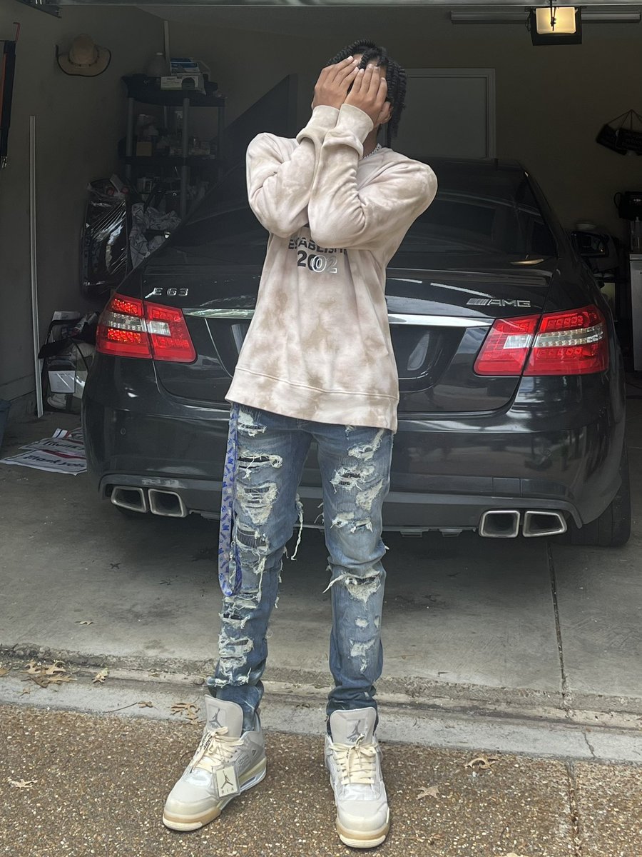 Clockiezyoutube's tweet photo. Rate the fit 1-10 #FitCheck #Brawlhalla #DRIPPIN https://t.co/Ew7Ie6LMan