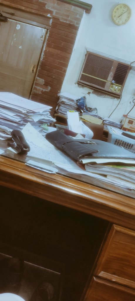 Alpha_Raquel's tweet photo. Spogmay chy zay nu janan ta waya la ozgar niem karona dair de 😭
#hecticlife #nochill https://t.co/ECVusJGcki