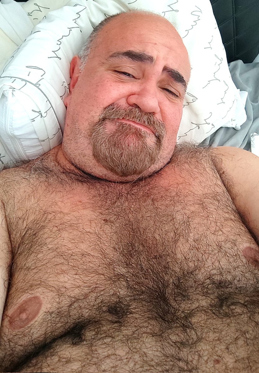 molokez's tweet photo. Hangover https://t.co/6Wb6ZuR6hR