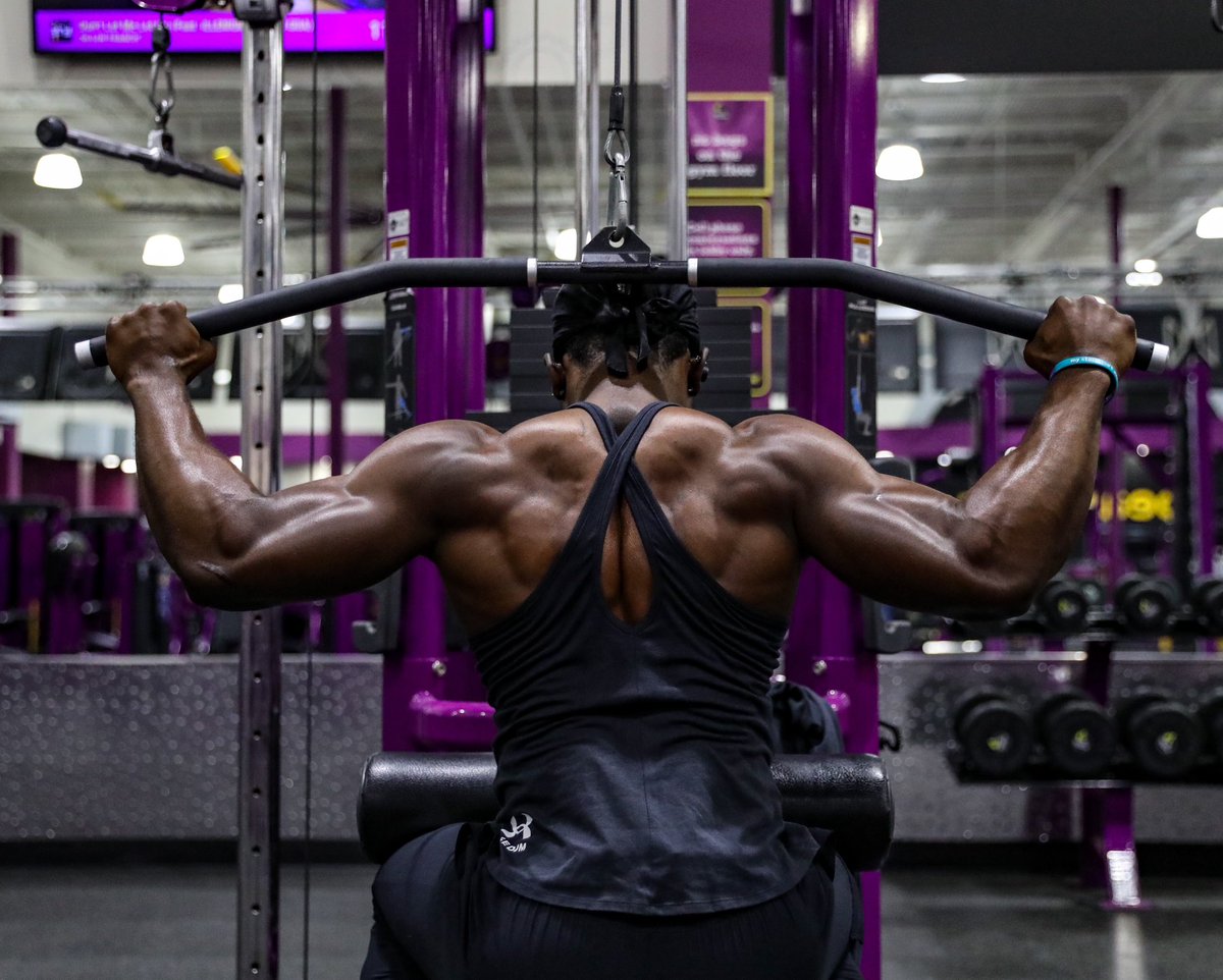 5Finish's tweet photo. Love Every Moment ⚡️ 
#gym #underarmour #sponsor #itsmarco #fitness https://t.co/XxieoMG9iT
