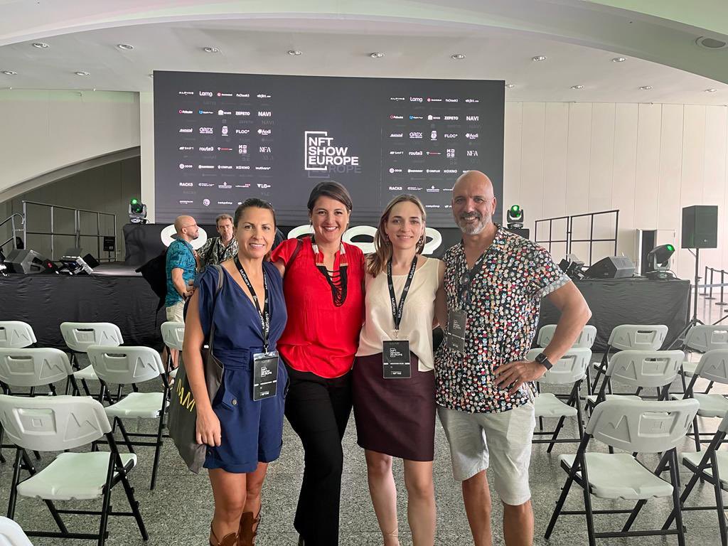 Equipazo!!! en @nftshoweurope con <a href="/sonylemonart/">sonylemon.eth /.tez</a> <a href="/Flow202511/">Flow202511</a> y Anna Fedulow