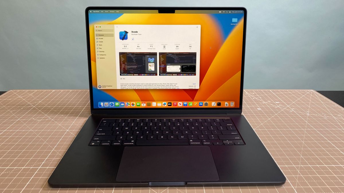 tomshardware's tweet photo. MacBook Air (15-inch) Review: The Big Apple https://t.co/YZGy3KVauU https://t.co/bGayWPtMIL