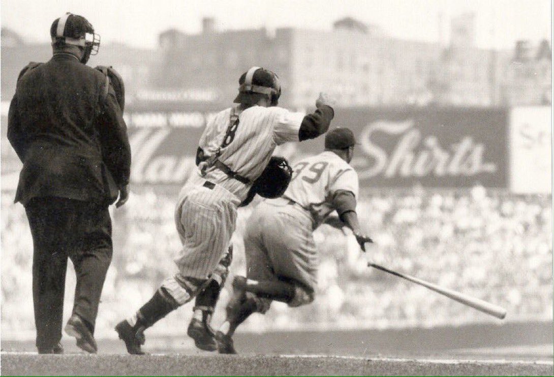 sigg20's tweet photo. HOF Catchers Yogi Berra and Roy Campanella cross paths in the 1955 Dodgers-Yankees WS at Yankee Stadium.#Brooklyn #Dodgers #Yankees #NYC #HOF #1950s https://t.co/7I0YEapXgZ