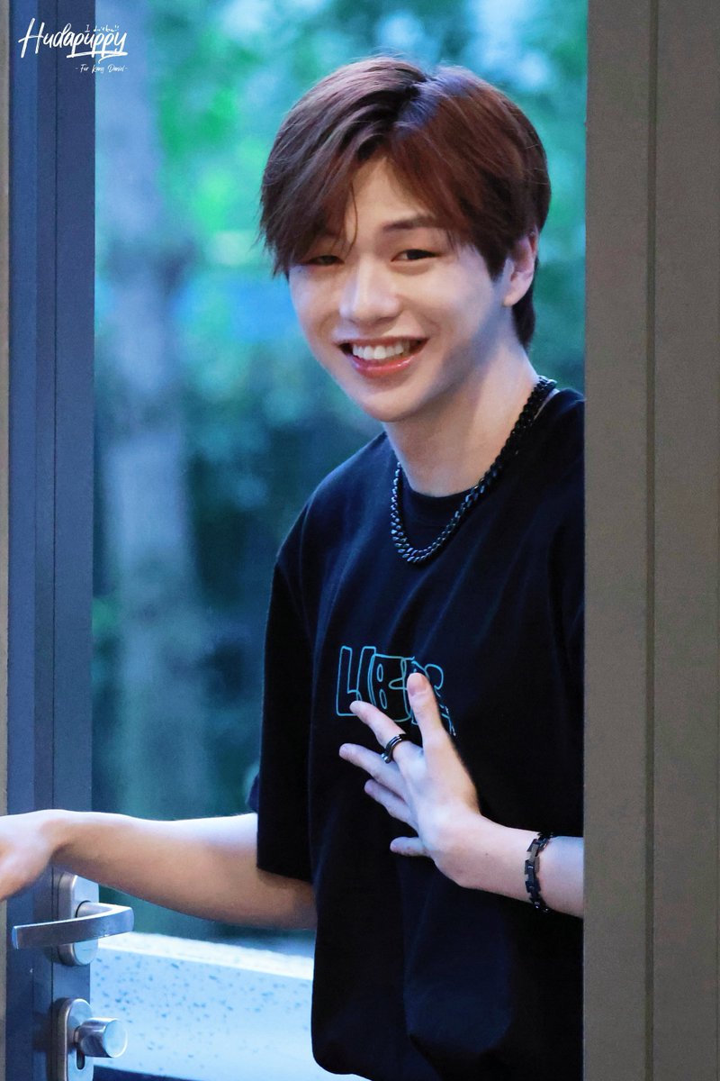 hudapuppy's tweet photo. 230715 팬싸 퇴근

˃̣̣̥᷄⌓˂̣̣̥᷅샤라라랄녹았어

#강다니엘 #KANGDANIEL https://t.co/QJihB9Aoxb