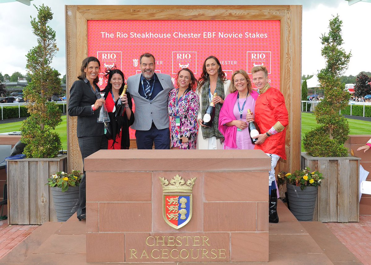 ChesterRaces's tweet image. 💯 Congratulations to @AndrewBalding2 who has just trained his 100th winner here at #ChesterRacourse with Loaded Gun, under @davidprobert9 🎉

What a fantastic achievement🐎🥇

#AndrewBalding #100winners #ChesterRaces