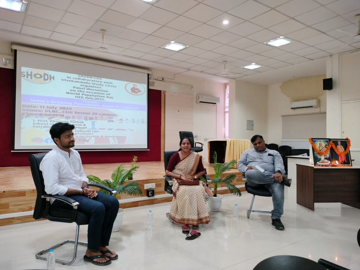 shyam_mm's tweet photo. On the 5th day of ABVP Week, we organised a panel discussion on "India's growing population: asset or liability."
#75yearsofabvp 🚩🚩 https://t.co/gZq6UJpy9B