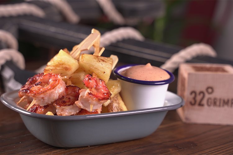 هاواين شرمب 

طعم الصيف مع الاناناس 

#32grimp #سي_فود #مطاعم_الرياض