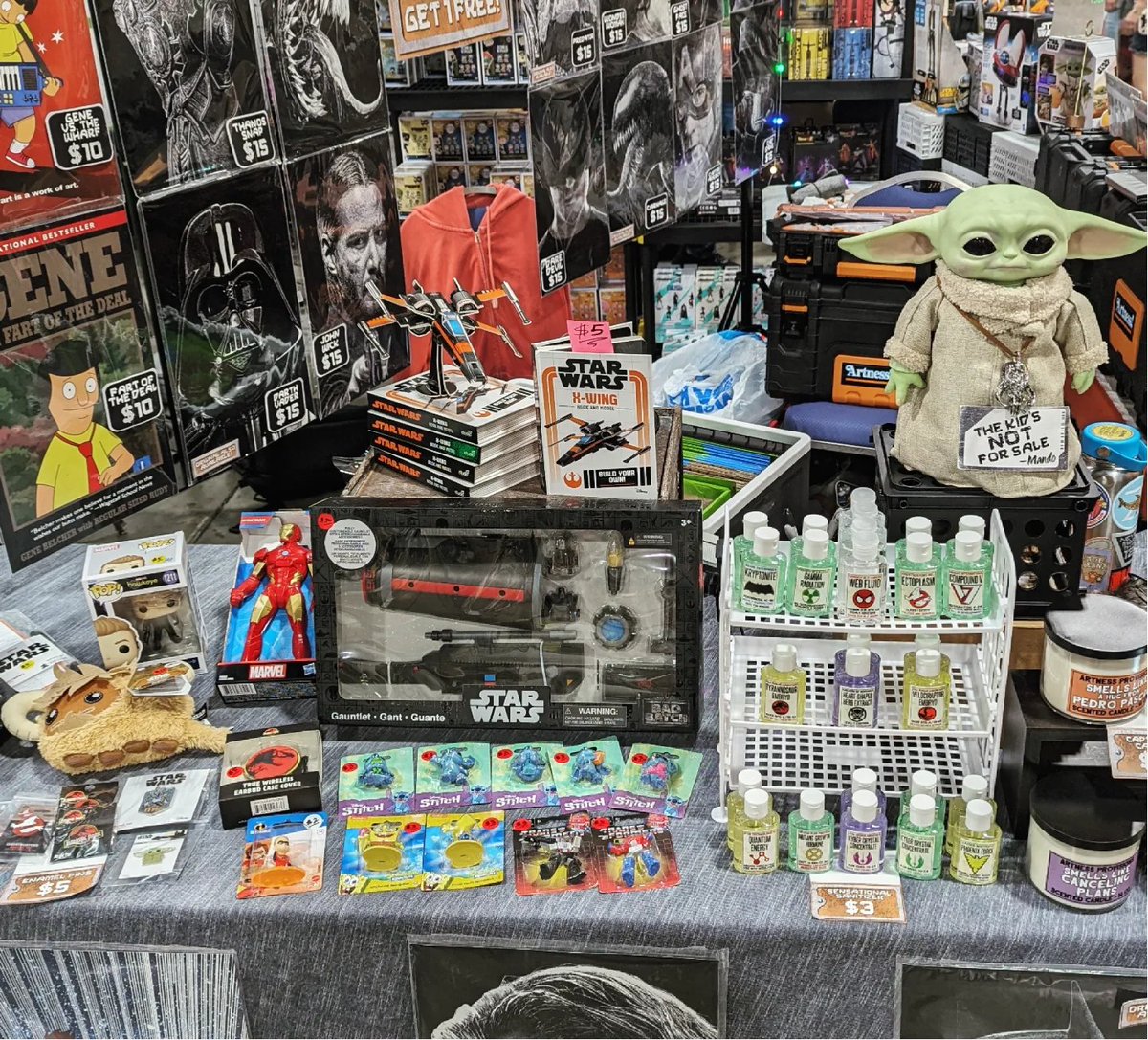 Salutations #SpringfieldComicon ! Booth 302 awaits you, buxom with goodies. I'm right by the main entrance, a stone's throw from Chewbacca.