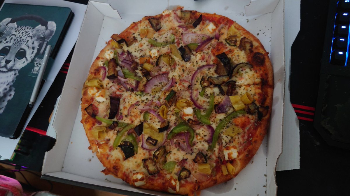 DieChaosMarie's tweet photo. Foodporn für den 24er muss auch sein 🤓🌚 #Pling24 https://t.co/WFZhGJMiDc