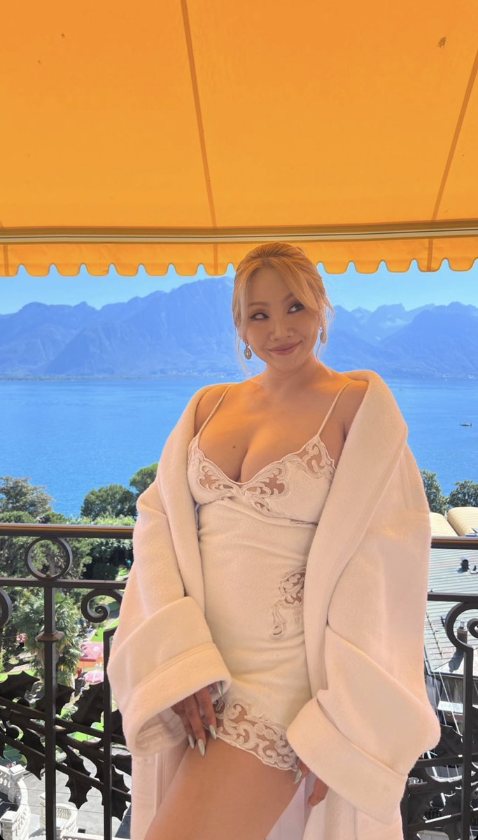 CLTheBaddestFemale tweet media