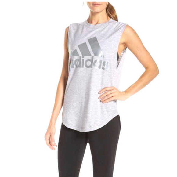lorimikey's tweet photo. So good I had to share! Check out all the items I'm loving on @Poshmarkapp #poshmark #fashion #style #shopmycloset #adidas #mattel #nike: https://t.co/VxArxIMPYm https://t.co/XfDbKPPj4N