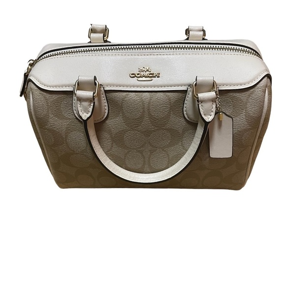 Impossible Traveler tweet media