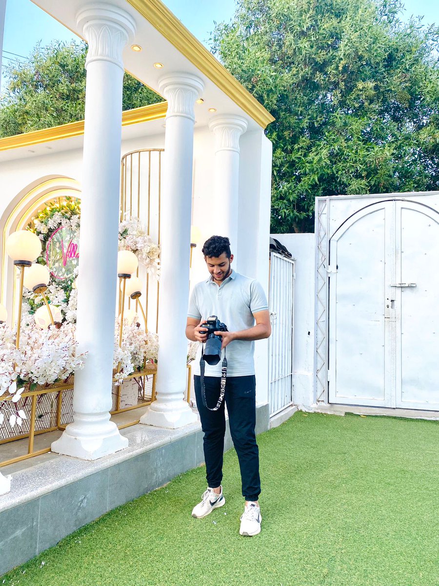 لو مش هلعب هكسر الملعب😂🌹