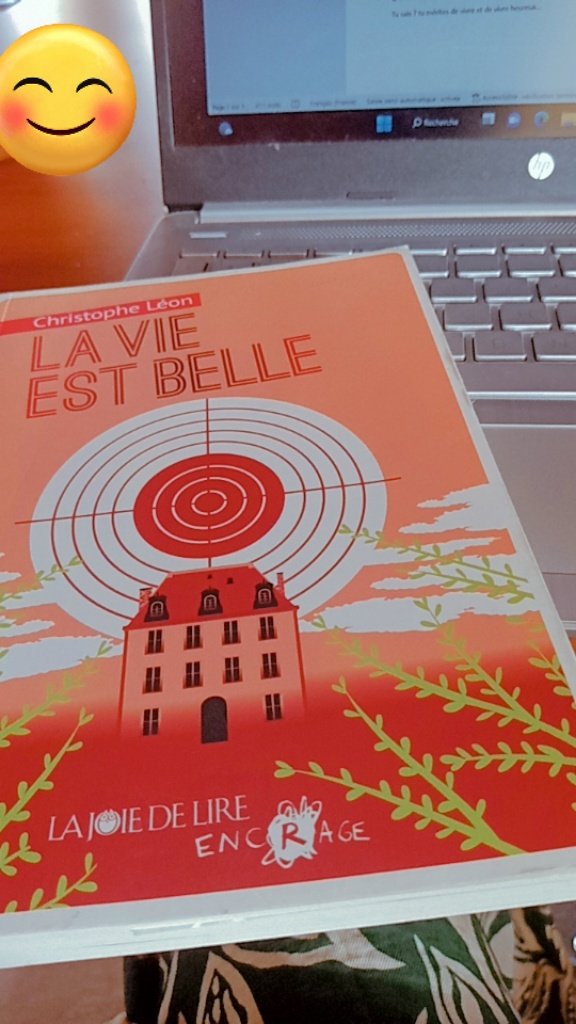 Samedi soir reposant 🥰
<<la vie est belle>>😌 personne n'a le droit de dire le contraire...