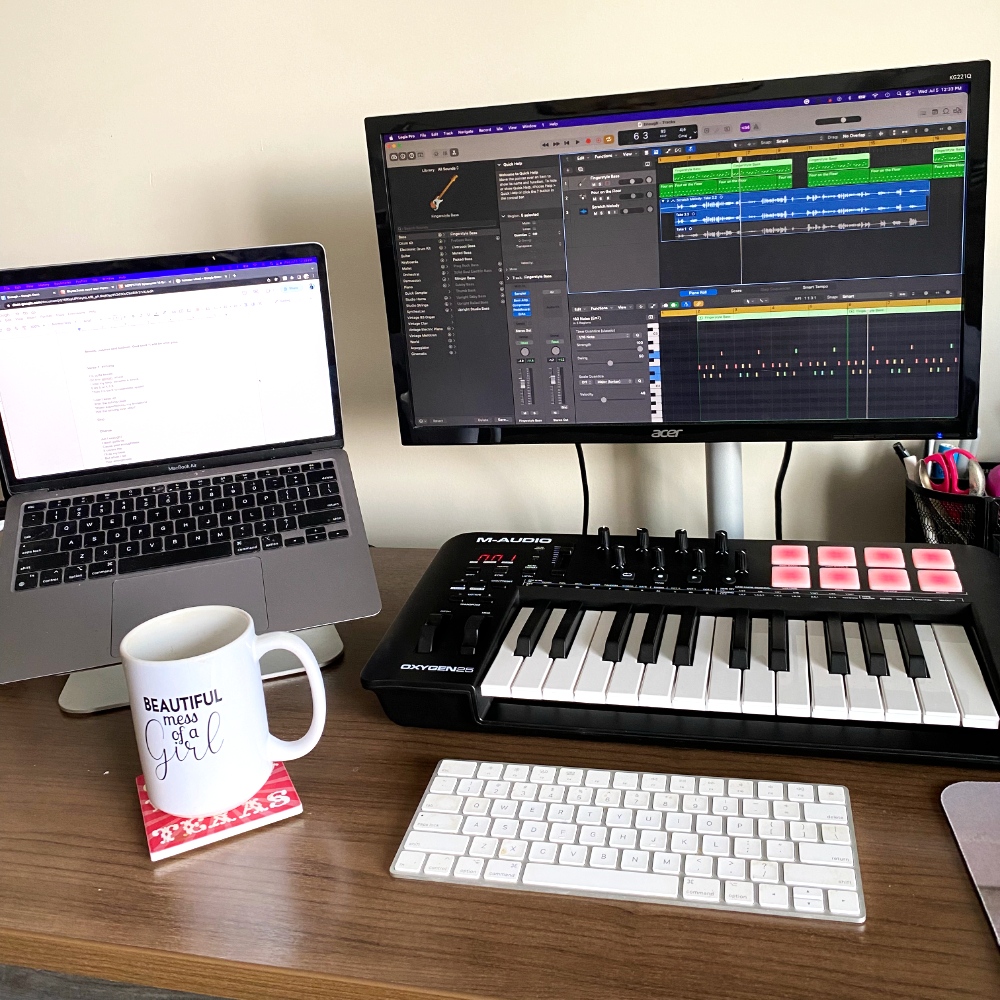 Chelsea__Amber's tweet photo. "Ohhhhh we're halfway there!" 🎵 Yesterday was day 10 of 20 for my July songwriting challenge.

I took this challenge on with a bit of fear and trembling that I would sit down daily and get writer's block, but it hasn't happened yet. :)

#songwriting #songwriter https://t.co/9SVzo09Dif