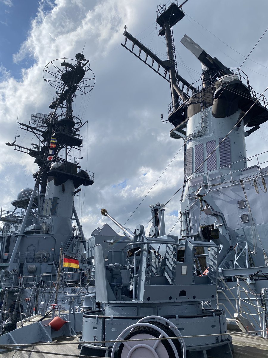 InnerMoonChild's tweet photo. Ferienfahrt für dieses Jahr hinter mich gebracht. Besonders gefallen hat mir wider Erwarten das Marinemuseum in Wilhelmshaven. Dazu war die Gesellschaft aber auch einfach richtig und schön 🥰 https://t.co/1Wq2j4HGJ0
