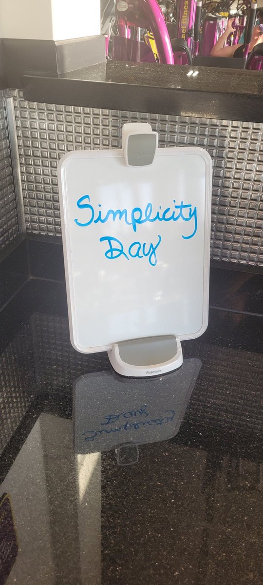 SimplyCellisa tweet picture