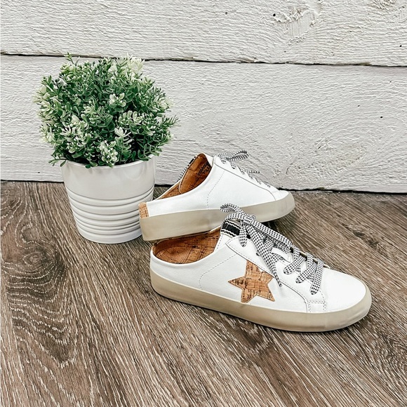 So good I had to share! Check out all the items I'm loving on <a href="/Poshmarkapp/">Poshmark</a> #poshmark #fashion #style #shopmycloset #shushop: posh.mk/FWXDSadlsBb