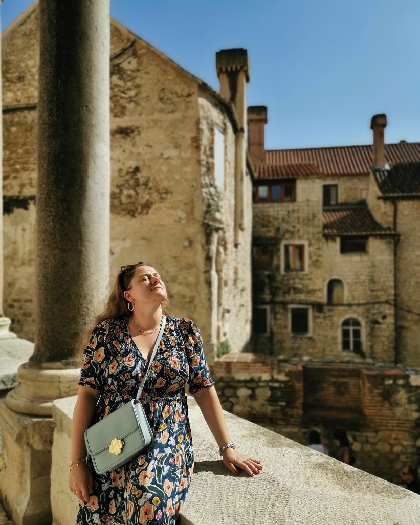 FrenchieMummy's tweet photo. AD - Looking for summer holiday destinations in Europe? 😎
@jet2tweets
Here are for you 8 Places To Visit Near Split, Croatia 🌞
https://t.co/WfozJGtSfP
#Jet2Split
#CentralDalmatia
#visitsplit
#croatiafulloflife https://t.co/5bVsaWII5X