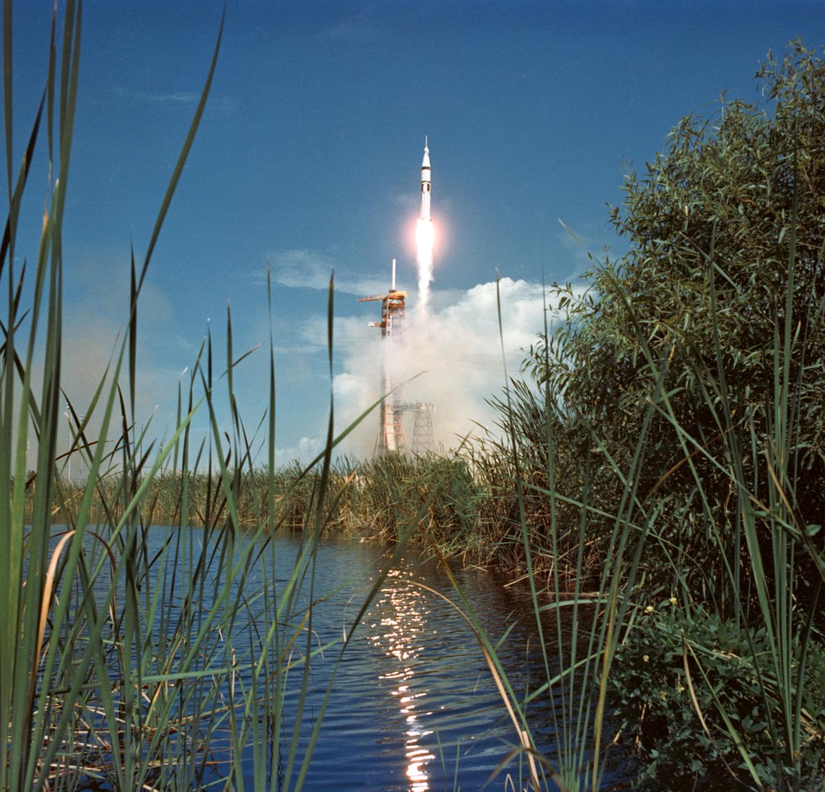 #OTD in 1975, NASA astronauts Tom Stafford, Deke Slayton and Vance Brand were on the last Apollo Saturn vehicle ever launched, ready to make history on the first crewed international mission: the Apollo-Soyuz Test Project!

About the Apollo-Soyuz mission: go.nasa.gov/3NOe91k