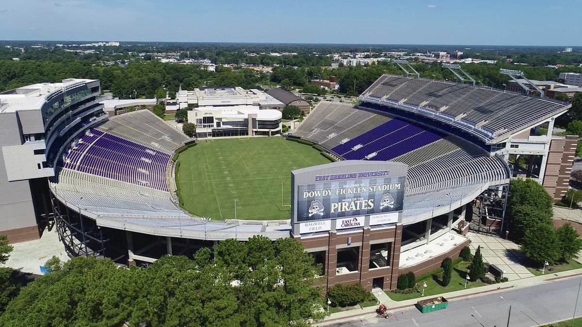 cfbcampustour's tweet photo. 🏟️Best G5 Stadium Finalist🏟️

Dowdy-Ficklen Stadium - Greenville, NC

*Home of @ECUPiratesFB
*AKA ‘Rowdy Dowdy’
*Built: 1963
*51k seats
*Largest on-campus G5 stadium
*Record crowd: 51,711 vs NC St (2022)
*Added TowneBank Tower (2019). New suites, Pirate club level, press box, etc https://t.co/vNOucYAXX7