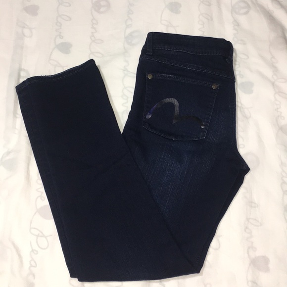 Keepinitretro7's tweet photo. So good I had to share! Check out all the items I'm loving on @Poshmarkapp from @YardSaleDevi #poshmark #fashion #style #shopmycloset #disney #vintage #evisu: https://t.co/cfpocH0Dvy https://t.co/PiVWlMOOlM