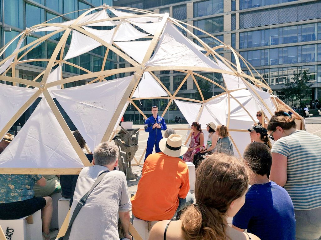 AstroEngy's tweet photo. Vielen Dank für die Einladung und Interesse an unserer kl. studentischen Reise vom Hörsaal ins All mit unseren ISS Überflieger Experimenten #FARGO/#PAPELL von @KSat_Stuttgart beim heutigen Ufo Crash site event. @izkt_stuttgart @UniStuttgartIRS @Uni_Stuttgart @DLR_SpaceAgency https://t.co/oYjx44mhJX