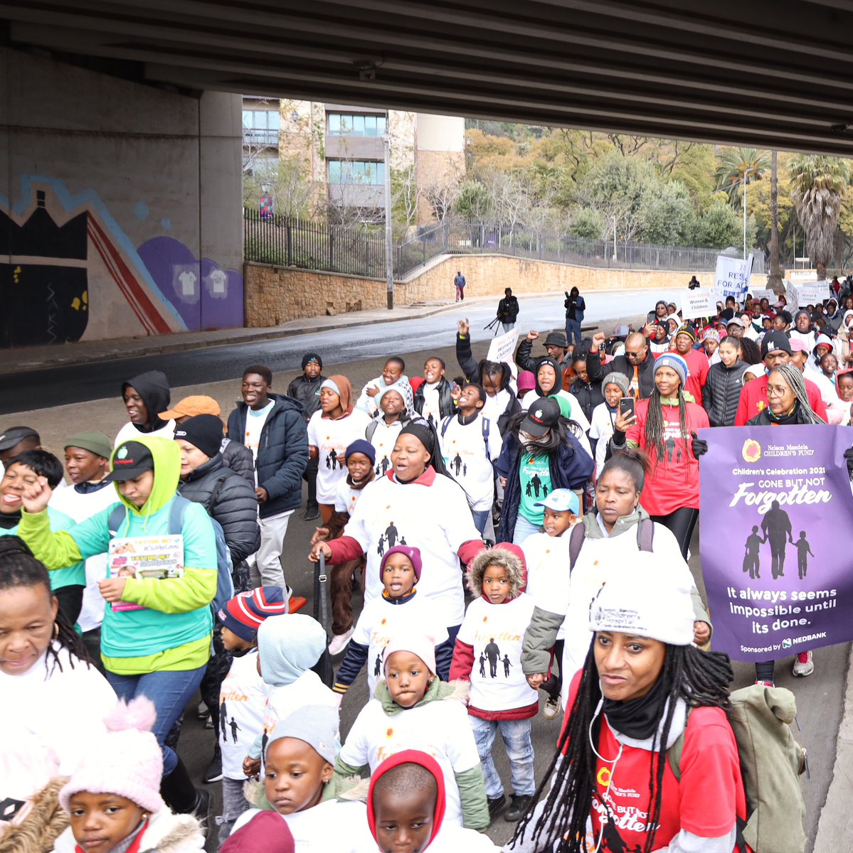 Nedbank's tweet image. The annual children’s celebration fun walk in Joburg with the @NMCF_SA was fantastic. 🥳 

We were excited to #ServeLikeMandela and bring joy to many children’s lives. We walked from the @_NMCH_ to the Joburg Zoo. 

#SupportWhatMatters