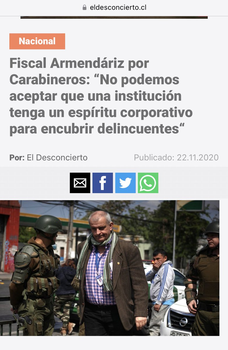 camilaemiliasv's tweet photo. Según Mosciatti el fiscal Xavier Armendáriz es el encargado de investigar a los dirigentes de RD por el caso convenios. Su esposa es militante de RD, su hija trabaja en el Ministerio de Cultura y él un zurdo que usó su cargo para atacar políticamente a Carabineros  en el estallido