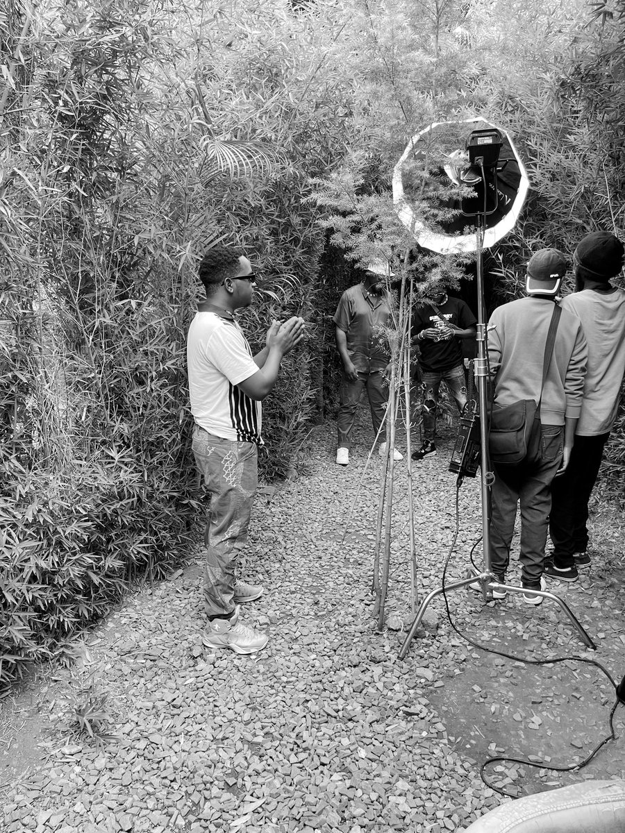 OrijinalJenesis's tweet photo. #Savinga #ZzikeChallenge @itsmekabikabi TingoutAndBad🔥🔥✨💯, linkinbio🤘🏿 s/o @nigelbeatsug https://t.co/pYTK6hMHXz