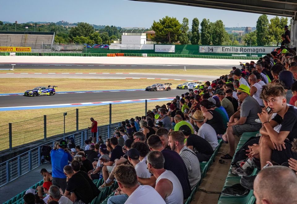 circuitomisano's tweet photo. Fanatec GT World Challenge Europe
Saturday movement! ๐ฅ๐
#rideoncolors #GTworldChEu @GTWorldChEu @ValeYellow46 https://t.co/aW8ps6vDl8