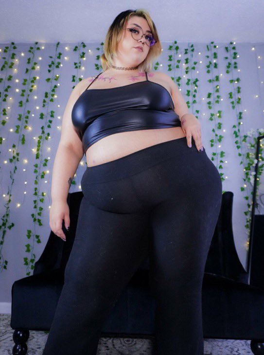 bbwbimbitch's tweet photo. Trying to revive my interactions.

Like, retweet and reply with a picture of your muse for a rating.

SSS and up should DM https://t.co/zfrDVzKO2k
