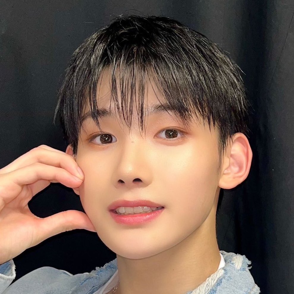summer78lover's tweet photo. 얼굴 개감동 https://t.co/jPi4srZZrK