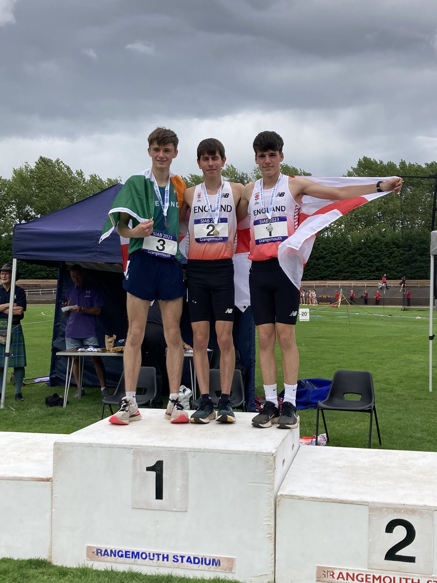 siab2023's tweet photo. Boys 1500m medalists 
🥇🏴󠁧󠁢󠁥󠁮󠁧󠁿
🥈🏴󠁧󠁢󠁥󠁮󠁧󠁿
🥉🇮🇪 https://t.co/P5ygpa7vaP