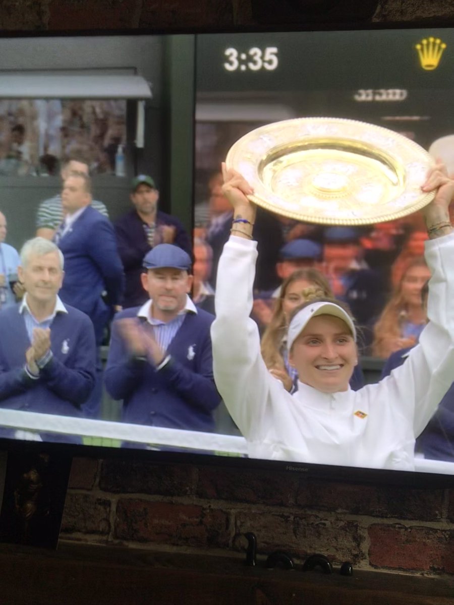 What an incredible performance! Well done Vondrousova! Brilliant 🤩 #WIMBLEDON #wimbledon2023 #Wimbeldon