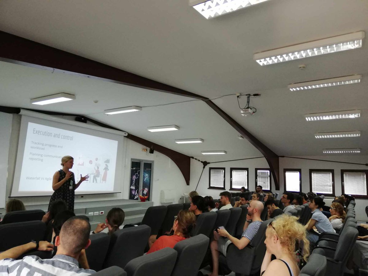 Highly interactive transversal skills workshop at the UPSKILLS summer school, encouraging student participation at all times.

#UPSKILLS #UPSKILLSsummerschool #linguistics #language #transversalskills #petnicasciencecentre <a href="/CLARINERIC/">CLARIN ERIC</a>