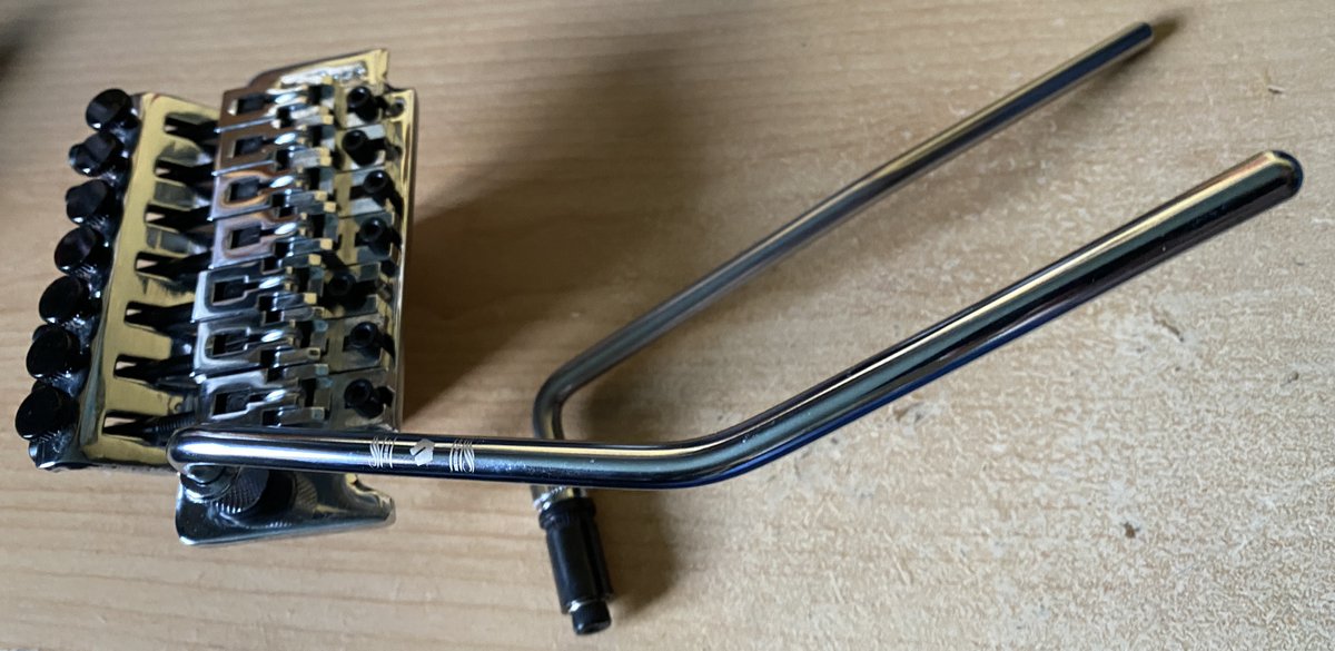 paulwatts003's tweet photo. The #RedBishop parts arrived this week, so the Tremolo arm now fits nice and tight (no wobble!). 
I had to manually adjust the arm angle to suit my hand (playing style), but now it's all perfect! 😉

The guitar is now all cleaned, back together.
Feels good 😊👍 https://t.co/Y4b25mAOzi