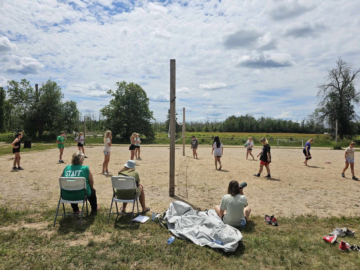 CarletonPlaceYC's tweet image. "Build it and they will come." Jackson Home's INC Field of Dreams is here! Pinch me!? Thank you!!!!!!!!!!!!
Learn more about this amazing, new program funded and supported by the incredible Jackson Homes! cpyouthcentre.org/field-of-dream…