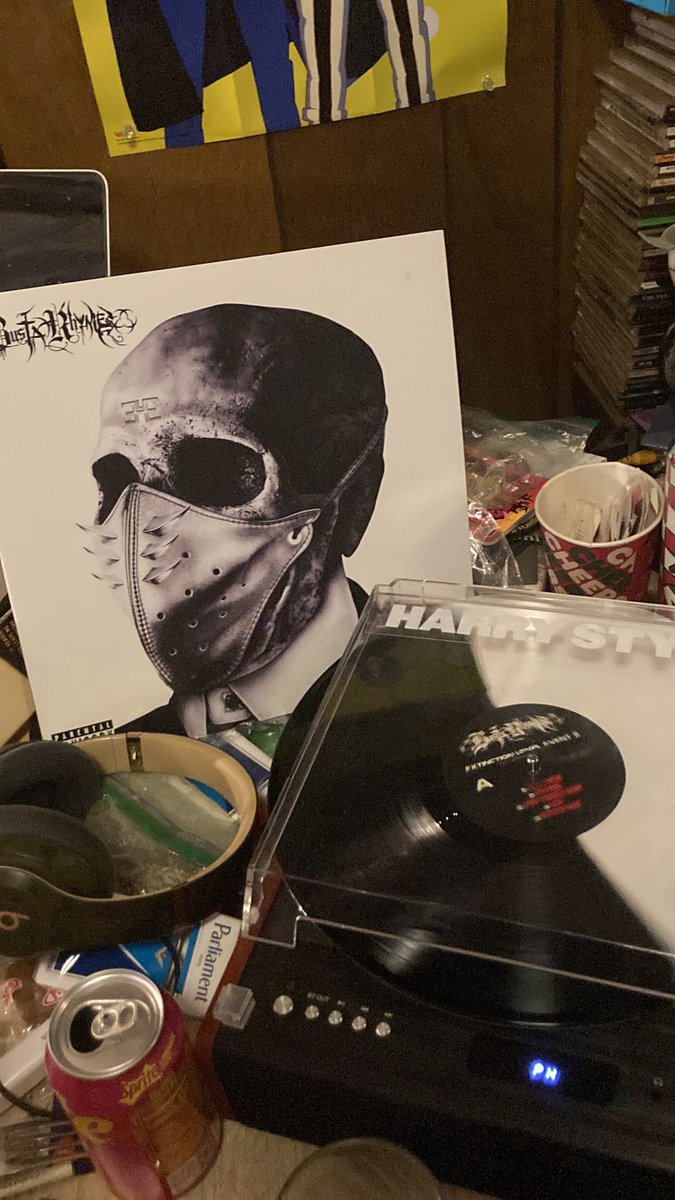 TheRealDudja's tweet image. Spinning some @BustaRhymes 🔥💯 #ExtinctionLevelEvent2