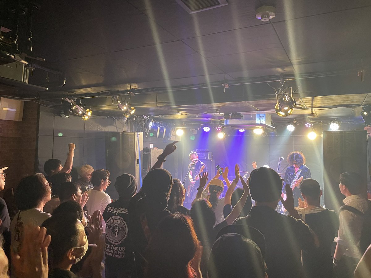 sara_zala's tweet photo. UNLIMITSありがとうございました！
久しぶりのさらざらとなりました。
Rollingのヒデさん還暦おめでとうございます！先輩のそのエネルギーについていきます！ https://t.co/n0SeughEmd