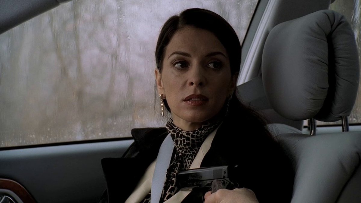 Just re-watched ARMY OF ONE

A couple'a 3 things:

Annabella Sciorra is FANTASTIC in this ep

Yet Gloria Trillo's fascinating character arc does not end here

The self-realization that Tony experiences and the connection to Livia is fascinating

Classic episode

#TheSopranos https://t.co/V0flGeNcbs