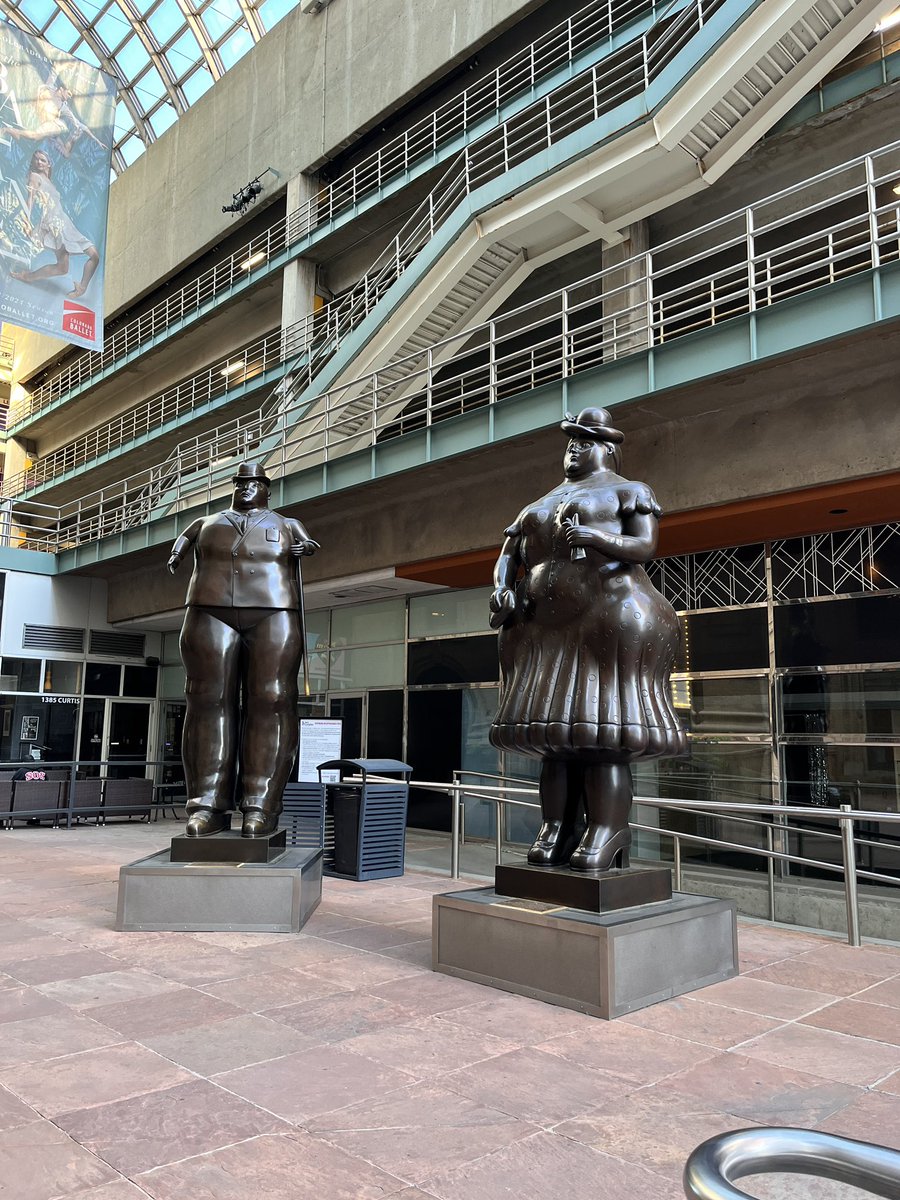 isiscasanova's tweet image. New Orleans May have the #BlueDog , but #denver has the #BlueBear